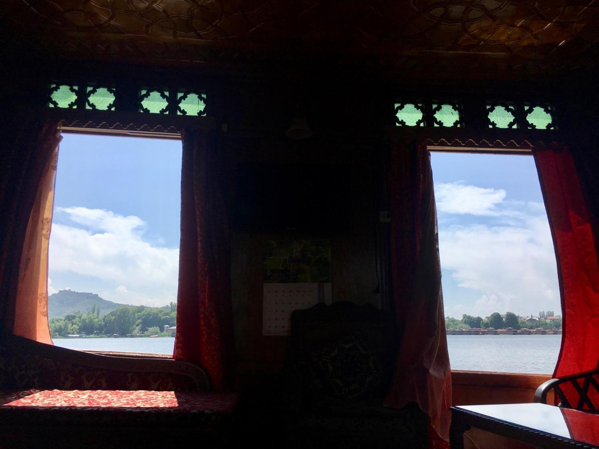 Houseboat Lily Of Nageen Σριναγκάρ Εξωτερικό φωτογραφία