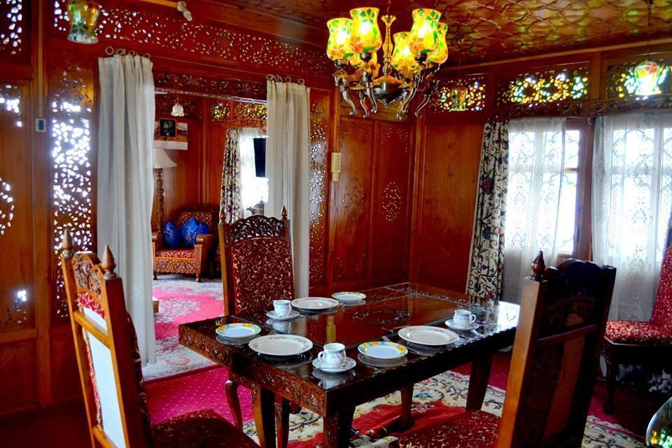 Houseboat Lily Of Nageen Σριναγκάρ Εξωτερικό φωτογραφία
