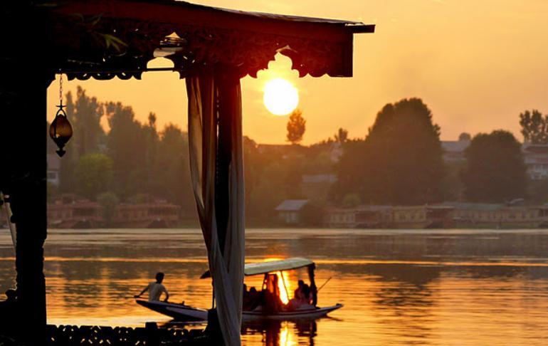 Houseboat Lily Of Nageen Σριναγκάρ Εξωτερικό φωτογραφία
