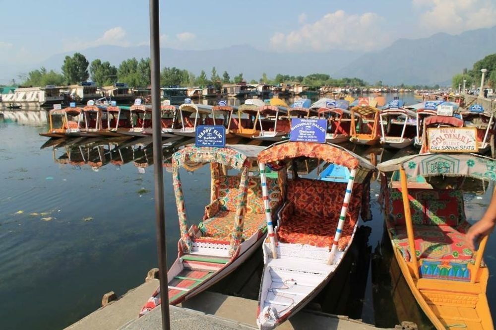 Houseboat Lily Of Nageen Σριναγκάρ Εξωτερικό φωτογραφία